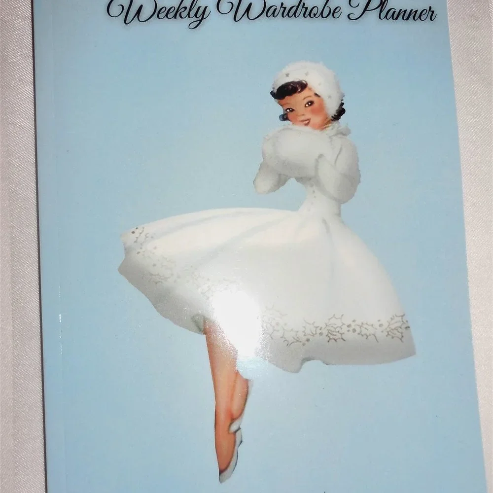 Online Shopping Log & Weekly Wardrobe Planner Paperback 108 pages tracker gifts